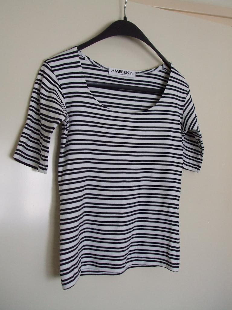 T-shirts Zwart met Wit Maat L Merk Ambiente Tricot., Kleding | Dames, T-shirts, Wit, Maat 42/44 (L), Ophalen of Verzenden, Zo goed als nieuw