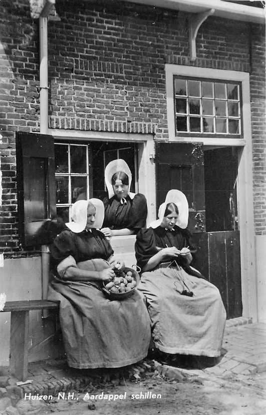 300-164-029 Huizen Aardappel schillen, Verzenden, Voor 1920, Noord-Holland