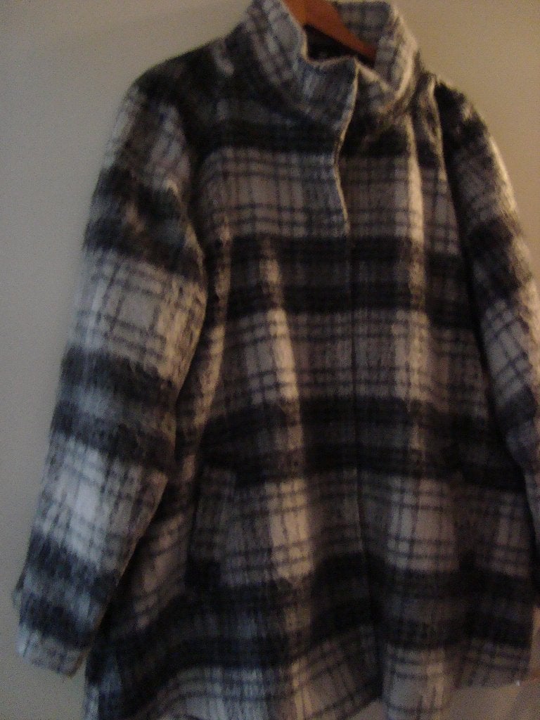 Mooie winterjas nieuw 44, Kleding | Dames, Ophalen of Verzenden, Nieuw, Maat 42/44 (L), Grijs