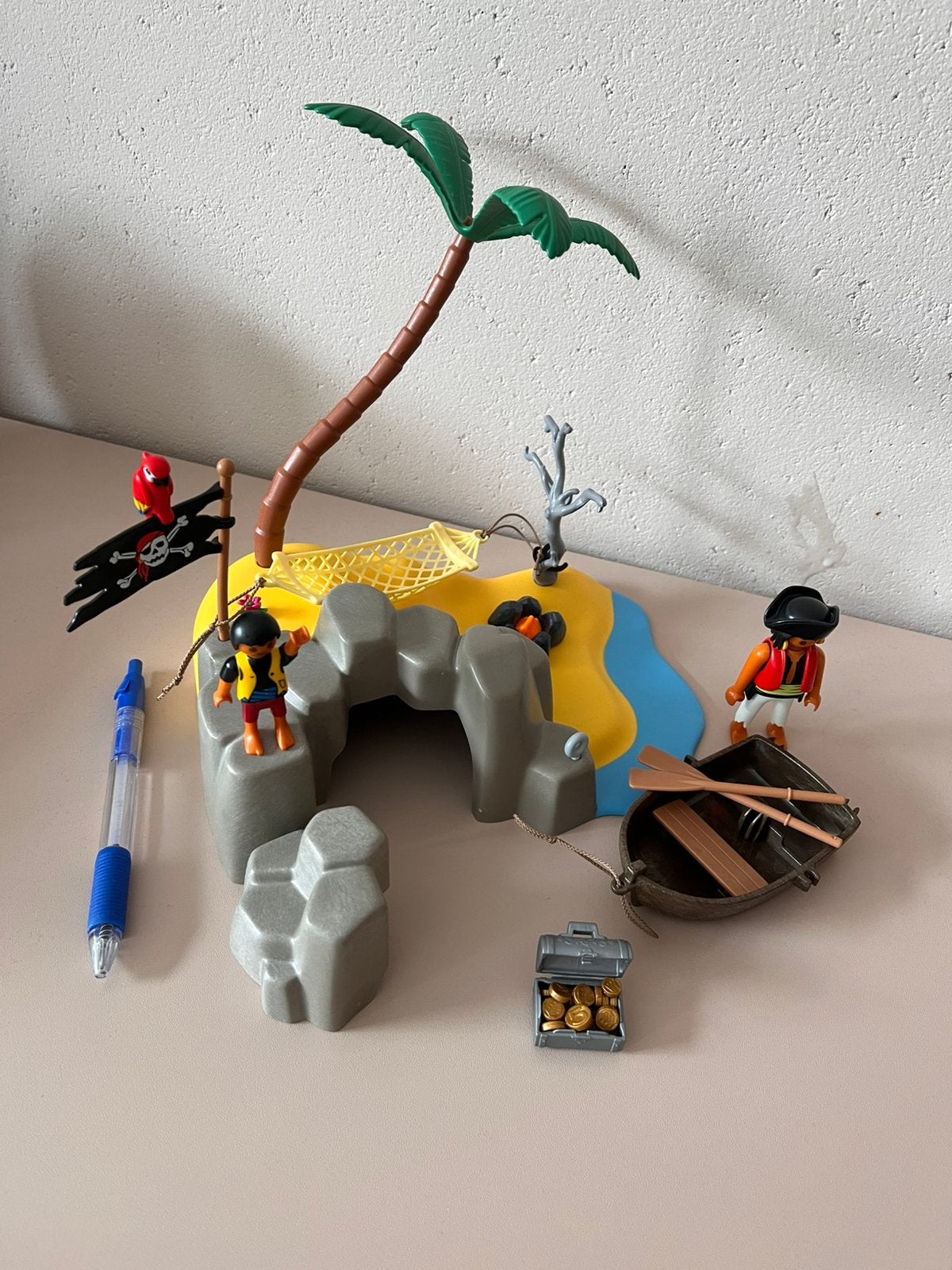 Foto 9 van Playmobil 4139 pirateneiland piraat schat eiland