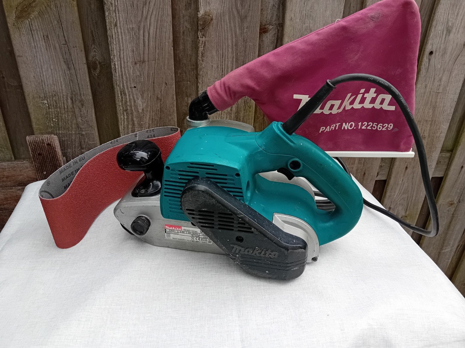 makita 9403 bandschuurmachine te koop, Ophalen of Verzenden, 600 tot 1200 watt, Bandschuurmachine