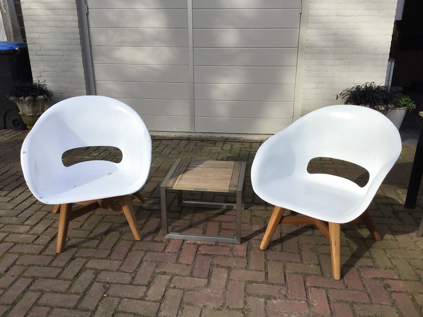 2  ZELDZAME DESIGN GROTE DESIGN “ KUIPSTOELEN “, Ophalen