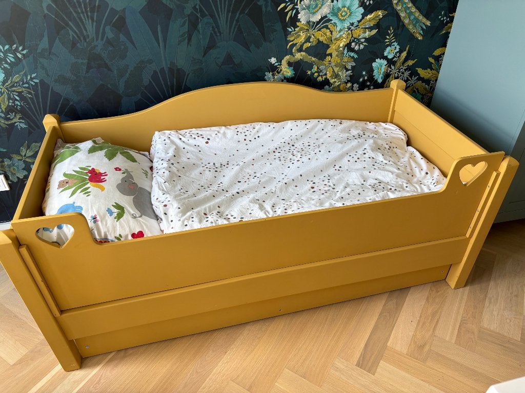 Geel kinderbed met lattenbodem en matras en opberglade, Gebruikt, 70 tot 85 cm, 160 tot 180 cm, Ophalen