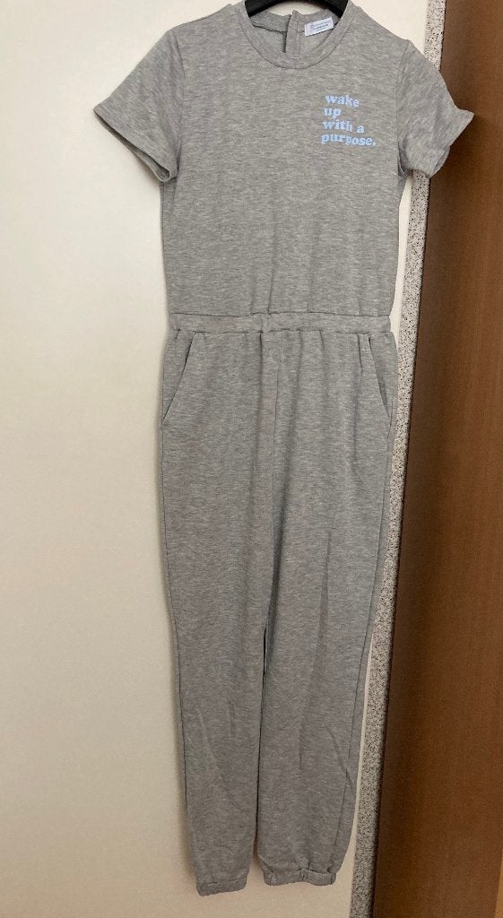 Comfortabele grijze jumpsuit / huispak mt 164, Overige typen, Meisje, Ophalen of Verzenden, Zo goed als nieuw
