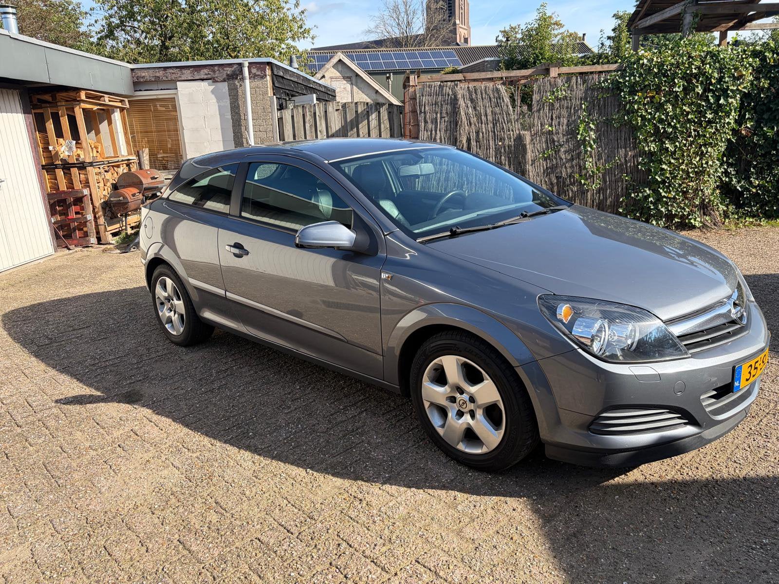 Opel Astra 1.6 16V GTC 2006 Grijs, Voorwielaandrijving, 15 km/l, 1145 kg, 4 cilinders