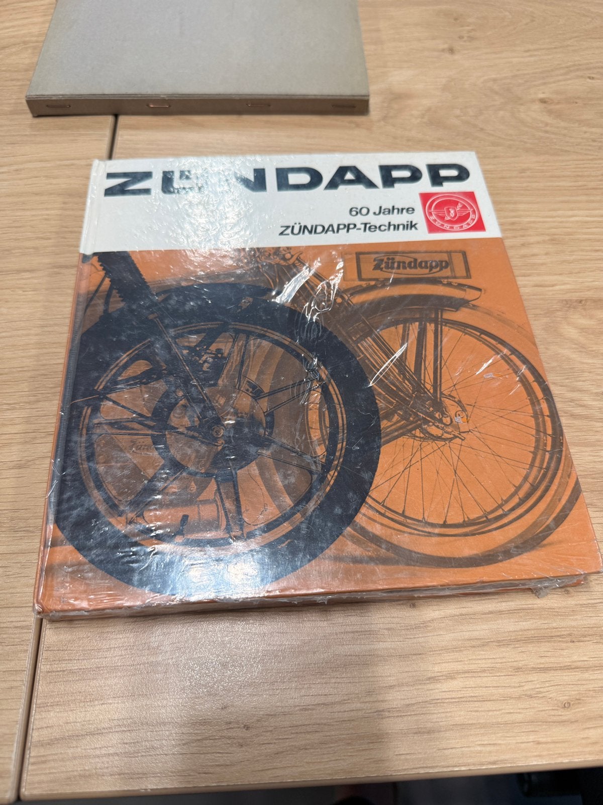 Zundapp boek 60 jaar NOS, Verzenden, Nieuw
