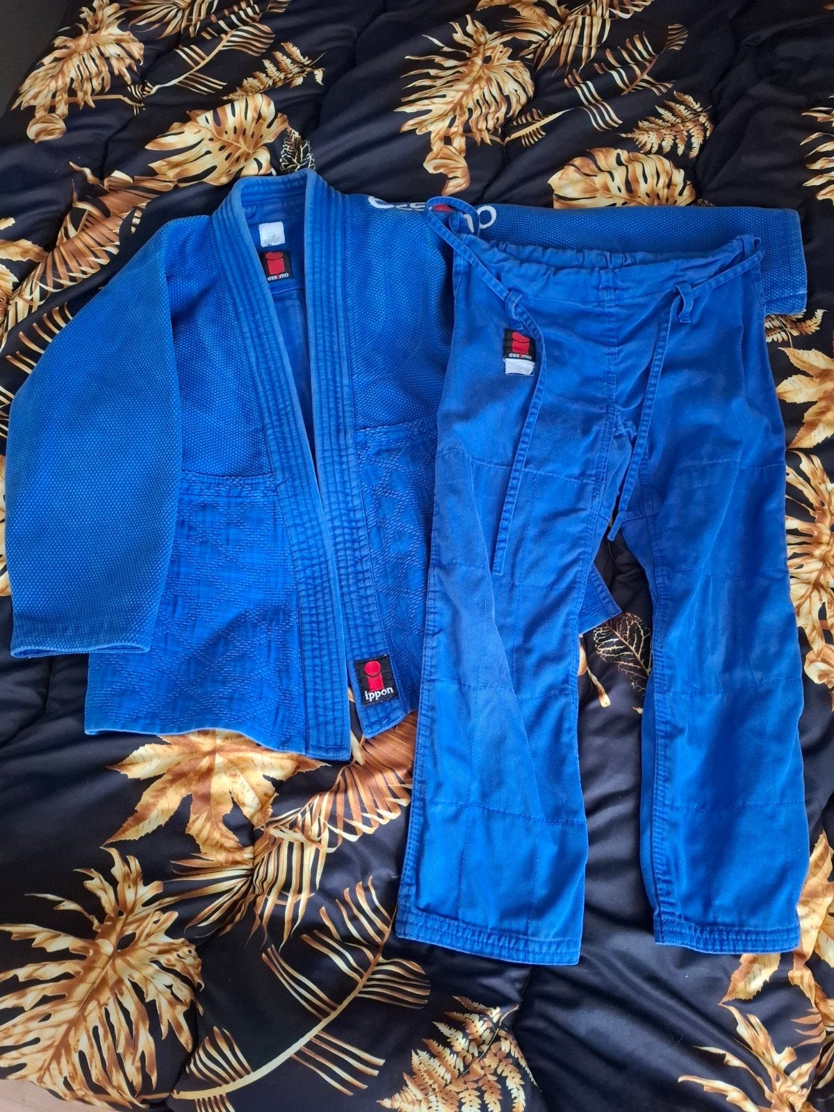 Blauw Judo/Jiu-Jitsu pak - Ippon Gear Essimo, Ophalen, Gebruikt, Maat XS of kleiner, Judo