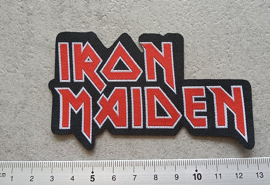 Iron Maiden leuke  official shaped logo patch 38, Verzenden, Nieuw, Kleding