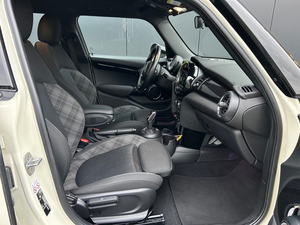 MINI Cooper S 2.0 192pk 5-Drs Automaat LED Navi Carplay JCW-, 1998 cc, Gebruikt, Wit, Bedrijf