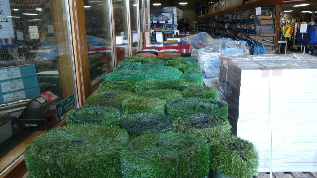 Kunstgras op rol 1 meter breed prijs per kg, Ophalen, Nieuw, 20 m² of meer
