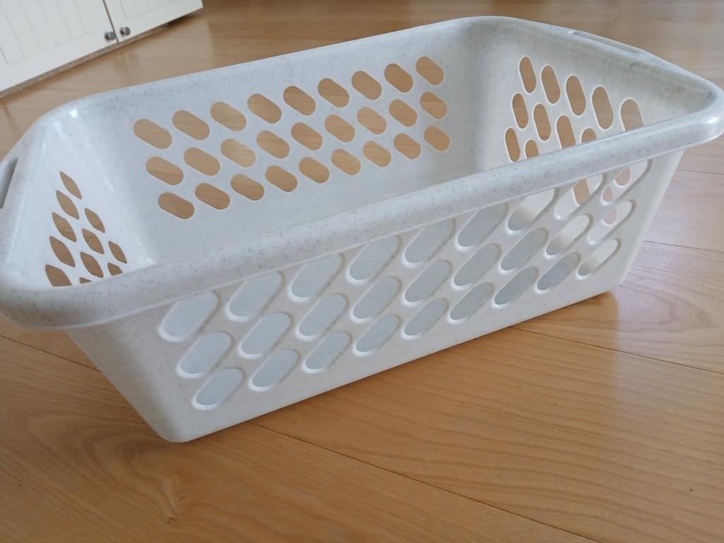 Wasmand lichtgrijs, z.g.a.n., Ophalen, Zo goed als nieuw, Rechthoekig