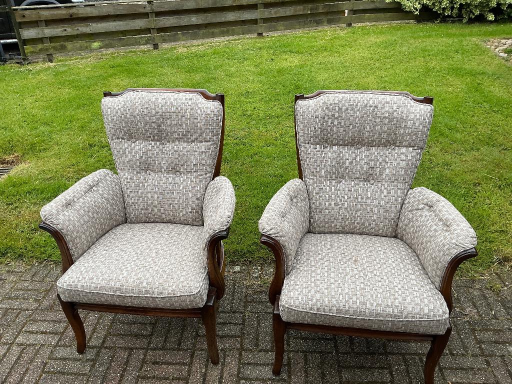 2 senioren Fauteuil stoelen, Huis en Inrichting, Stoelen, Ophalen, Gebruikt, Bruin, Twee