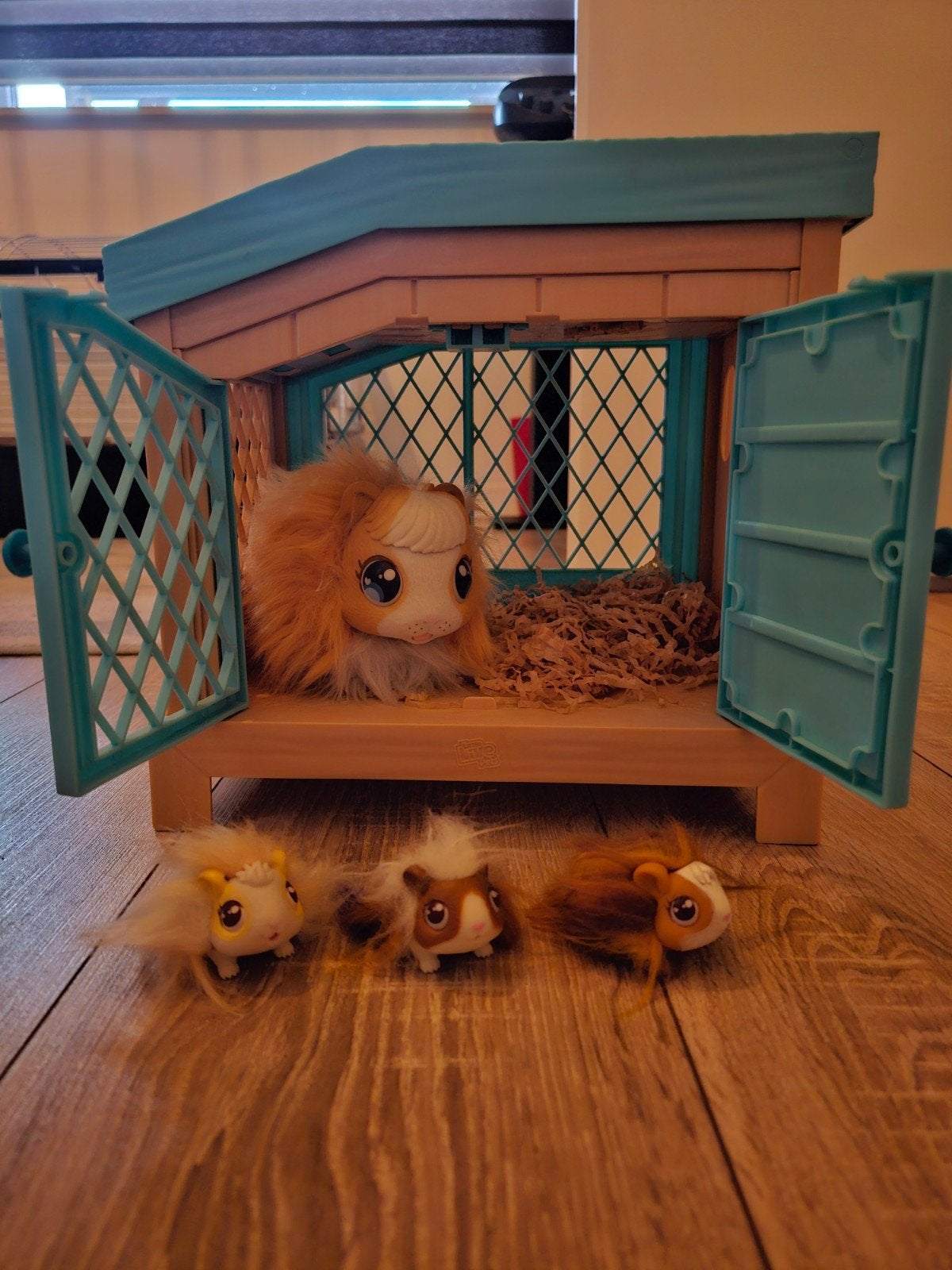 Little Live Pets - Mama Surprise Cavia met baby's, Ophalen of Verzenden, Zo goed als nieuw, Meisje
