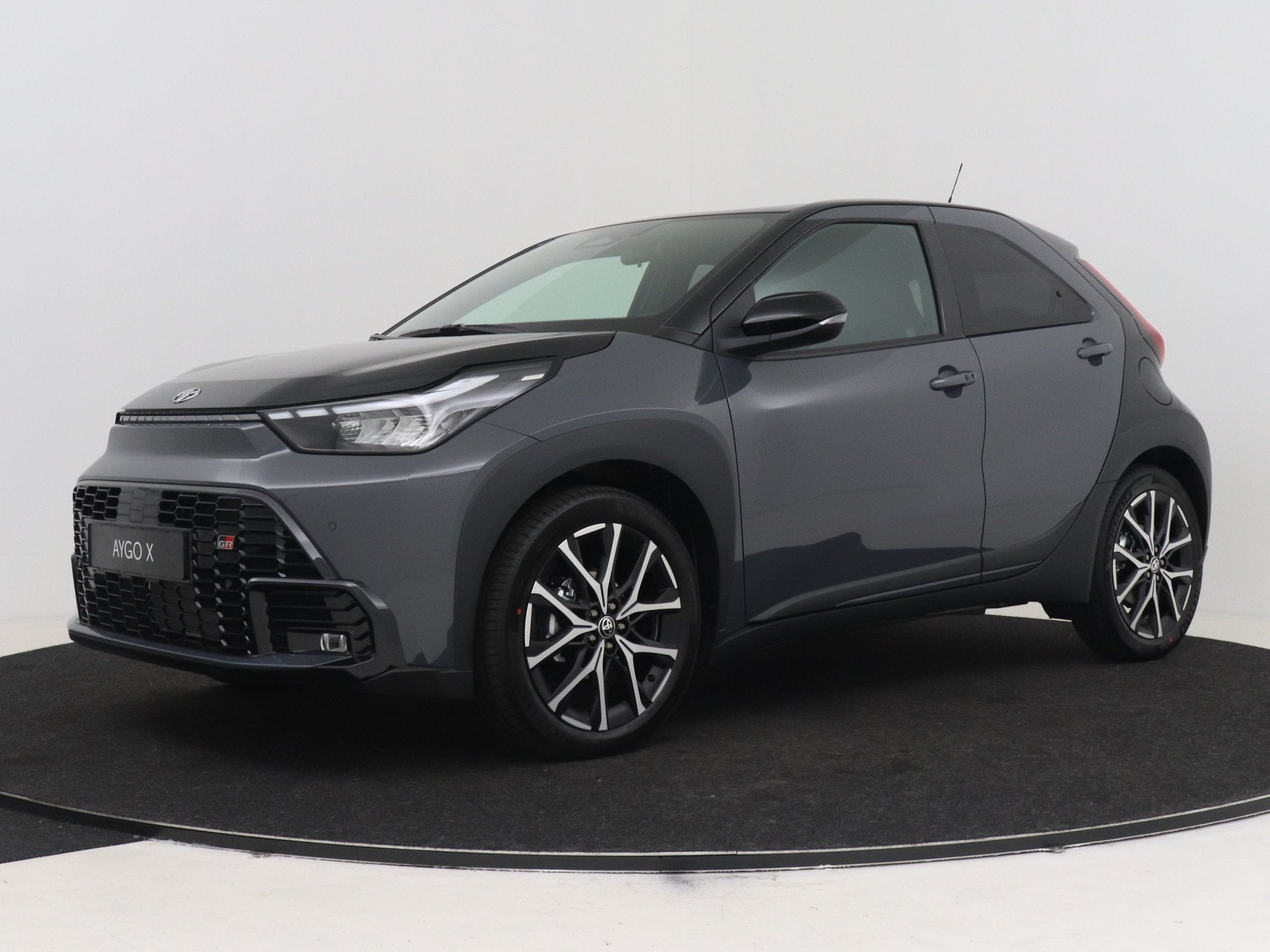 Toyota Aygo X Hybrid 115 GR Sport | DIRECT LEVERBAAR!