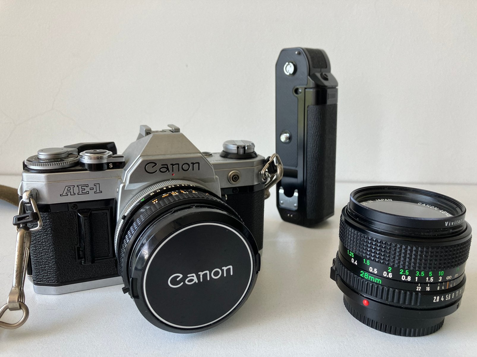 Canon AE-1 met 2 lenzen Canon FD 28 + FD 50 S.C., Ophalen, Zo goed als nieuw, Spiegelreflex, Canon