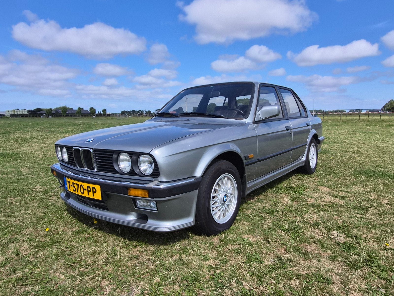 BMW E30 325i Japanse specificaties, Automaat, Metallic lak, 2494 cc, 1200 kg