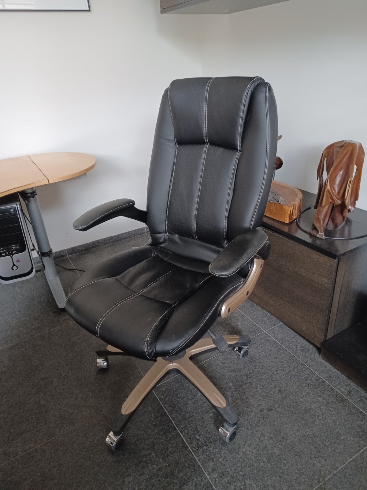 Comfortabele zwarte bureaustoel van JH Office, Ophalen