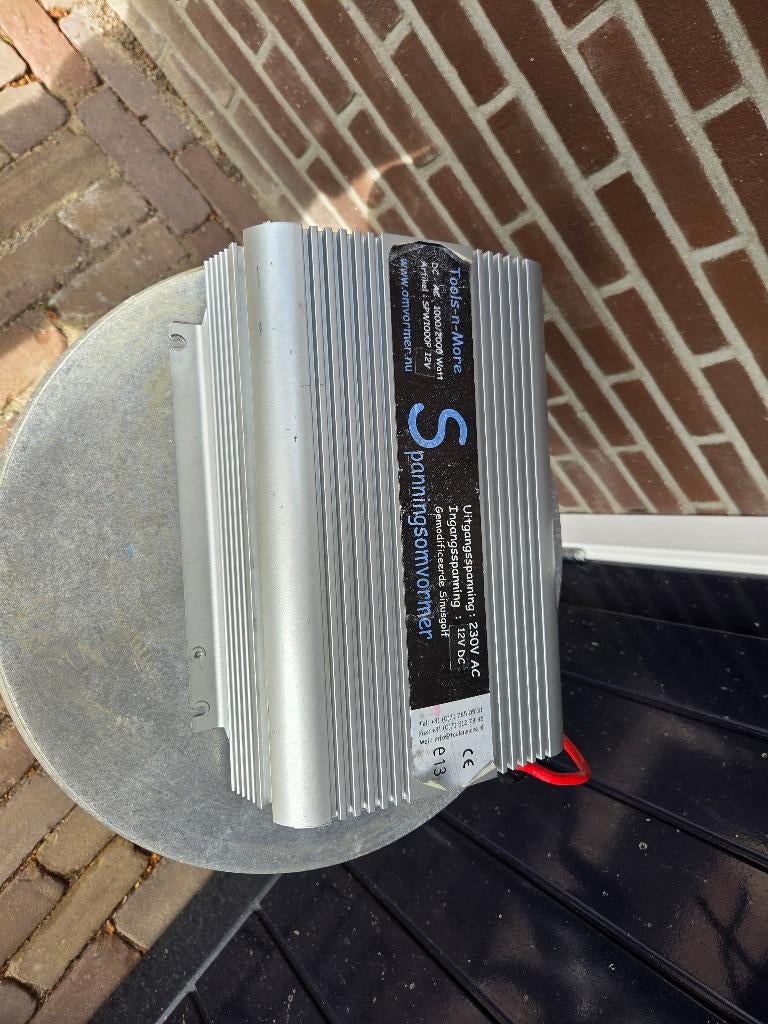Omvormer Tools-n-more DC-AC 1000/ 2000 Watt, 12 volt, Caravans en Kamperen, Ophalen, Gebruikt