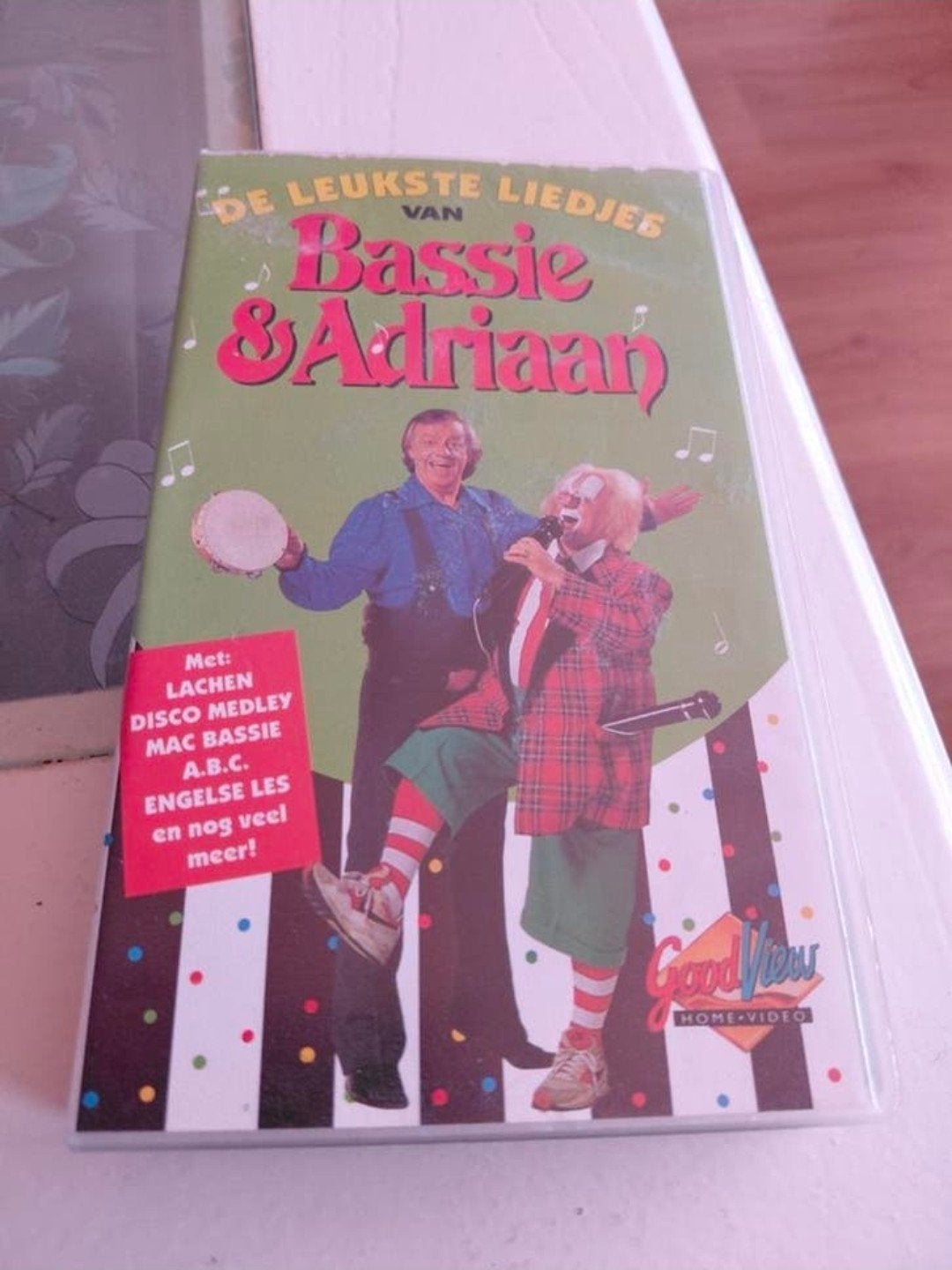 De Leukste Liedjes van Bassie en Adriaan videoband., Cd's en Dvd's, VHS | Kinderen en Jeugd, Ophalen of Verzenden, Gebruikt, Serie