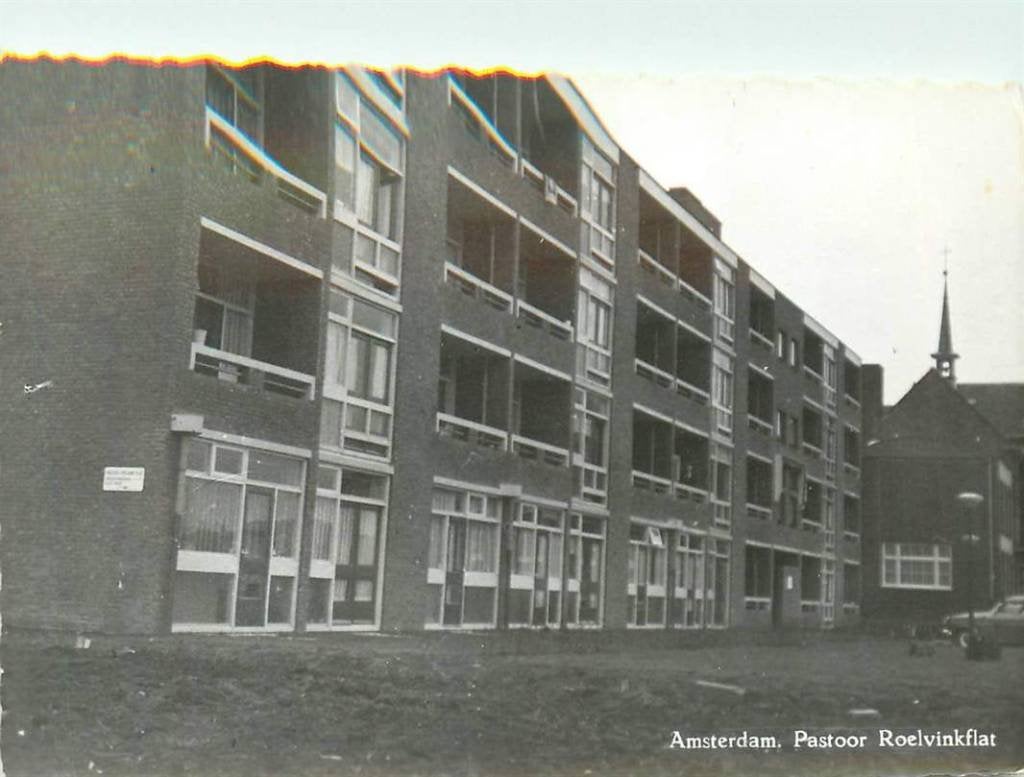 381-141-001 Amsterdam Pastoor Roelvinkflat, Verzenden, Voor 1920, Noord-Holland