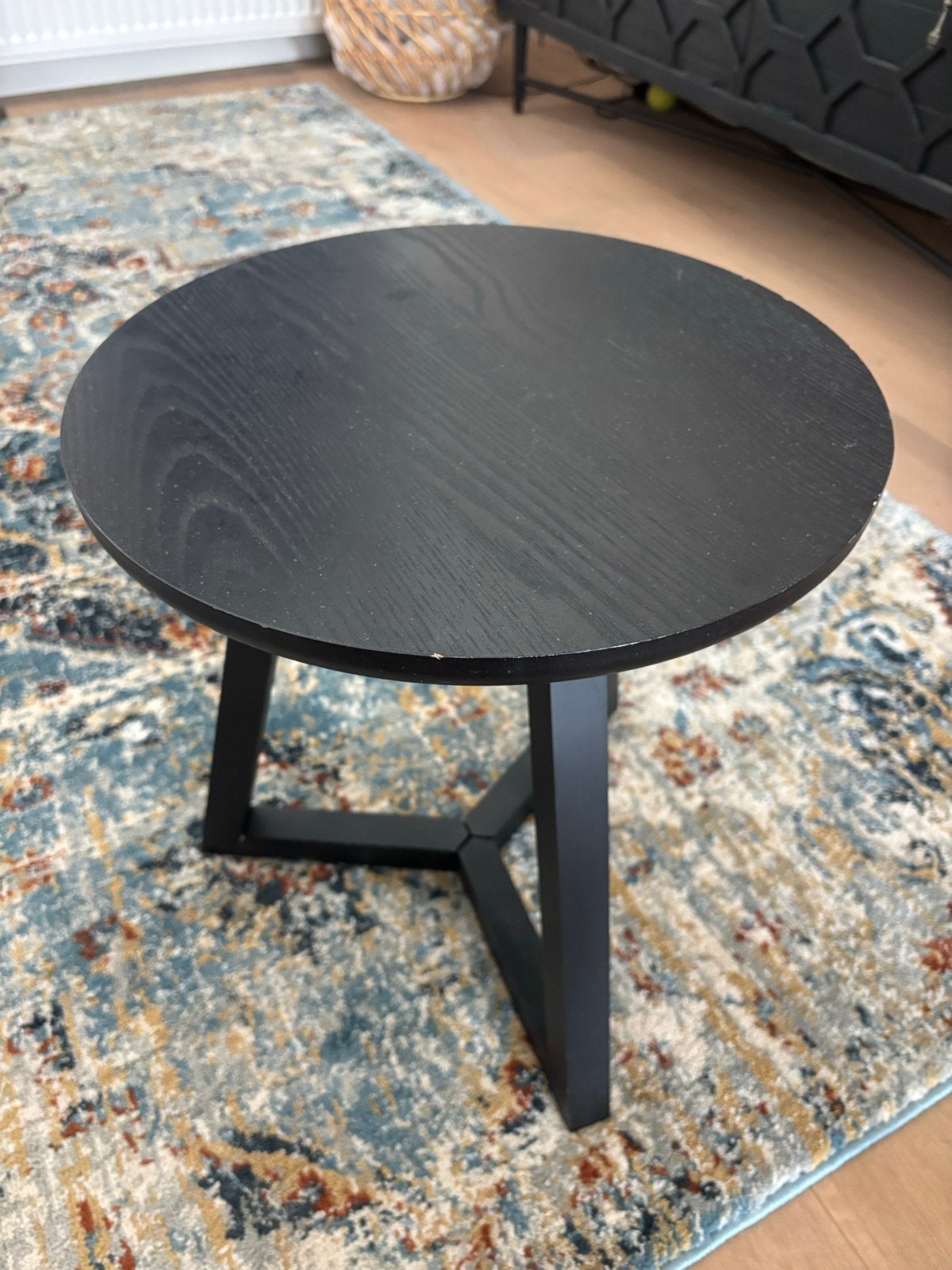 Zwart rond bijzettafeltje - Gebruikt, Huis en Inrichting, Ophalen, Minder dan 45 cm, Minder dan 55 cm, Gebruikt