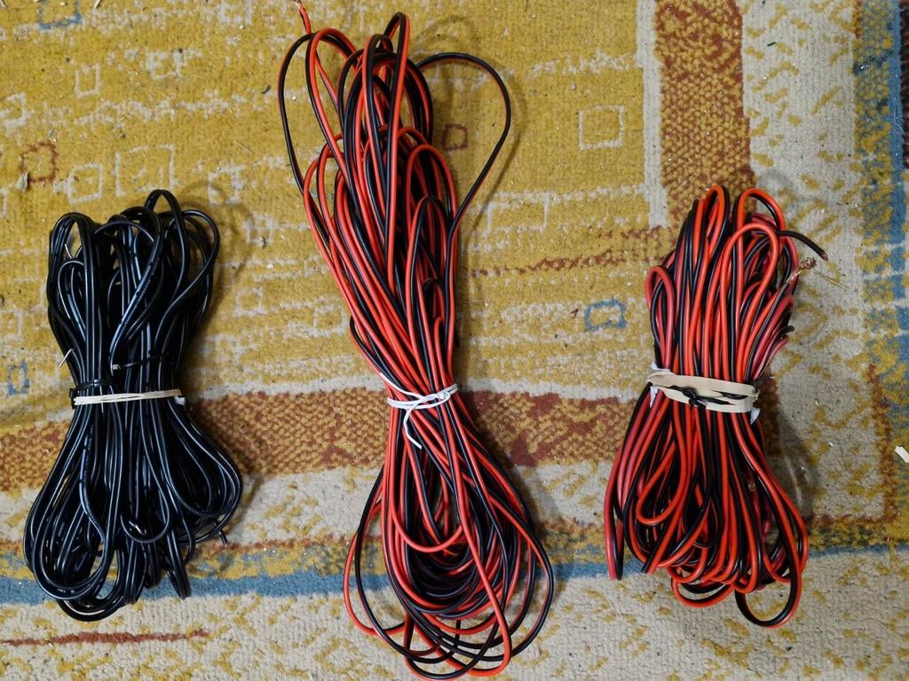Diverse luidsprekerkabels - Zwart en rood/zwart, Ophalen of Verzenden, Gebruikt, 10 meter of meer, Luidsprekerkabel