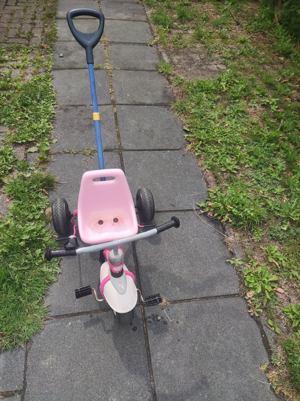 Roze kinderfietsje met duwstang, Fietsen en Brommers, Ophalen of Verzenden, Gebruikt, Terugtraprem, Duwstang