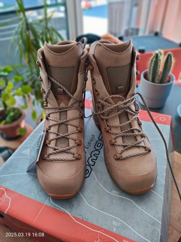 Lowa, Ophalen of Verzenden, Nieuw, Schoenen