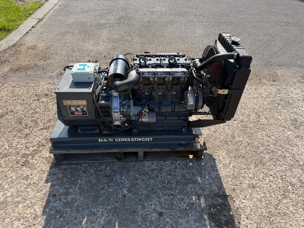16 KVA aggregaat 230/400 Volt Lister diesel generator, Ophalen, Gebruikt, Dieselolie, Elektrisch startend