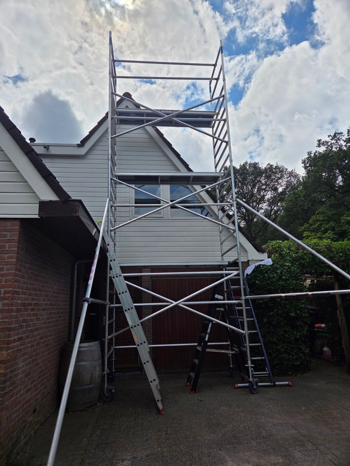 Rolsteiger 135 x 250 x 8,20 m (werkhoogte), Doe-het-zelf en Verbouw, Ophalen, Gebruikt, Rolsteiger of Kamersteiger, 5 meter of hoger