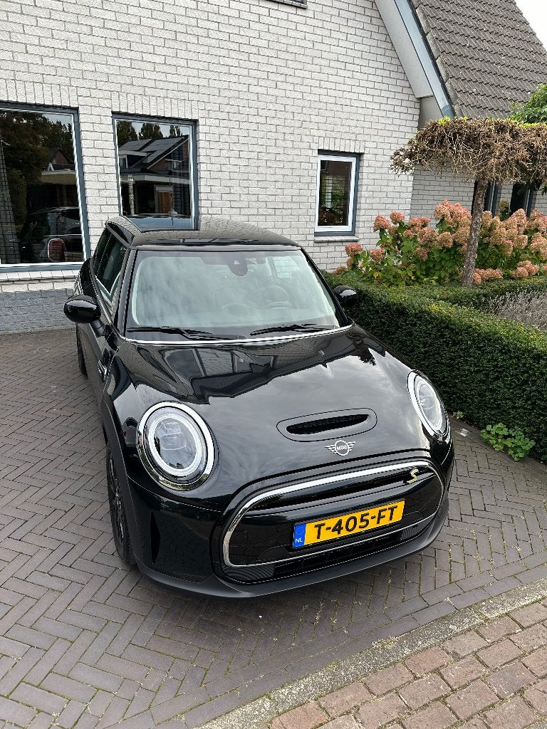 Mini Electric Camden 2023 zwart, 50 €/maand, 4 stoelen, Leder en Stof, Elektrisch