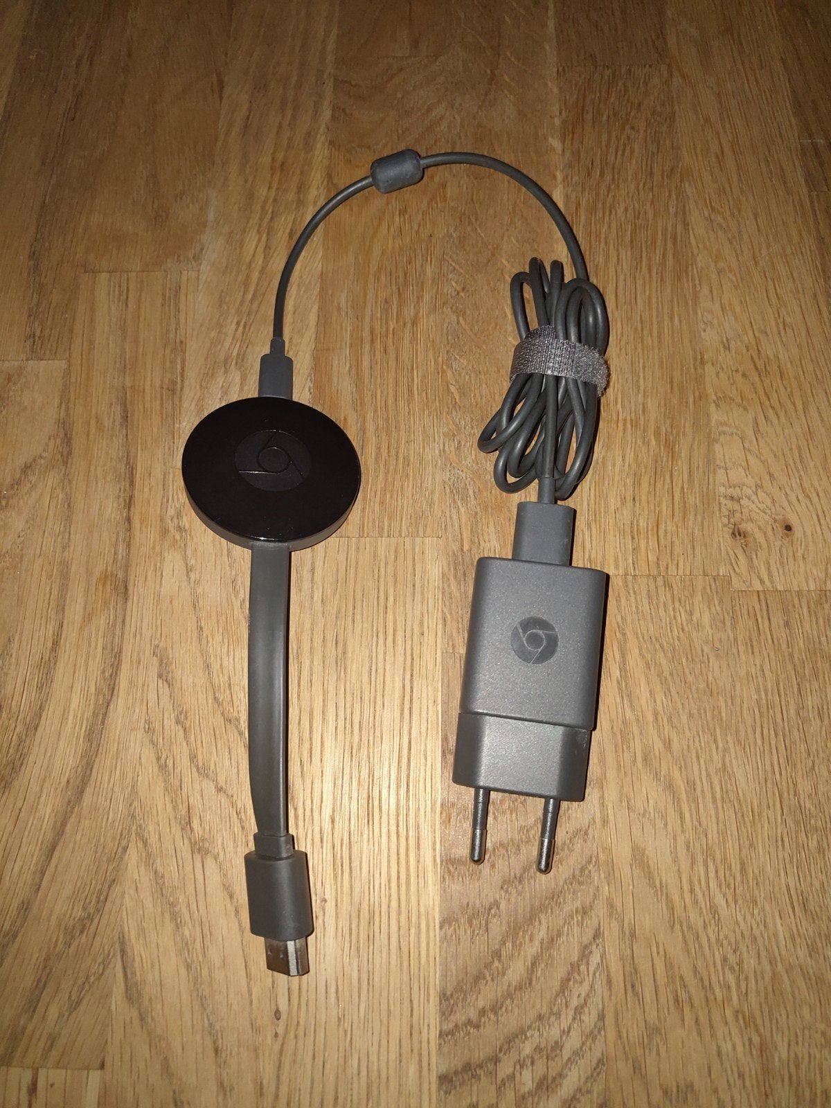 Chromecast 2e generatie, Ophalen, Zo goed als nieuw, HDMI, Zonder harde schijf
