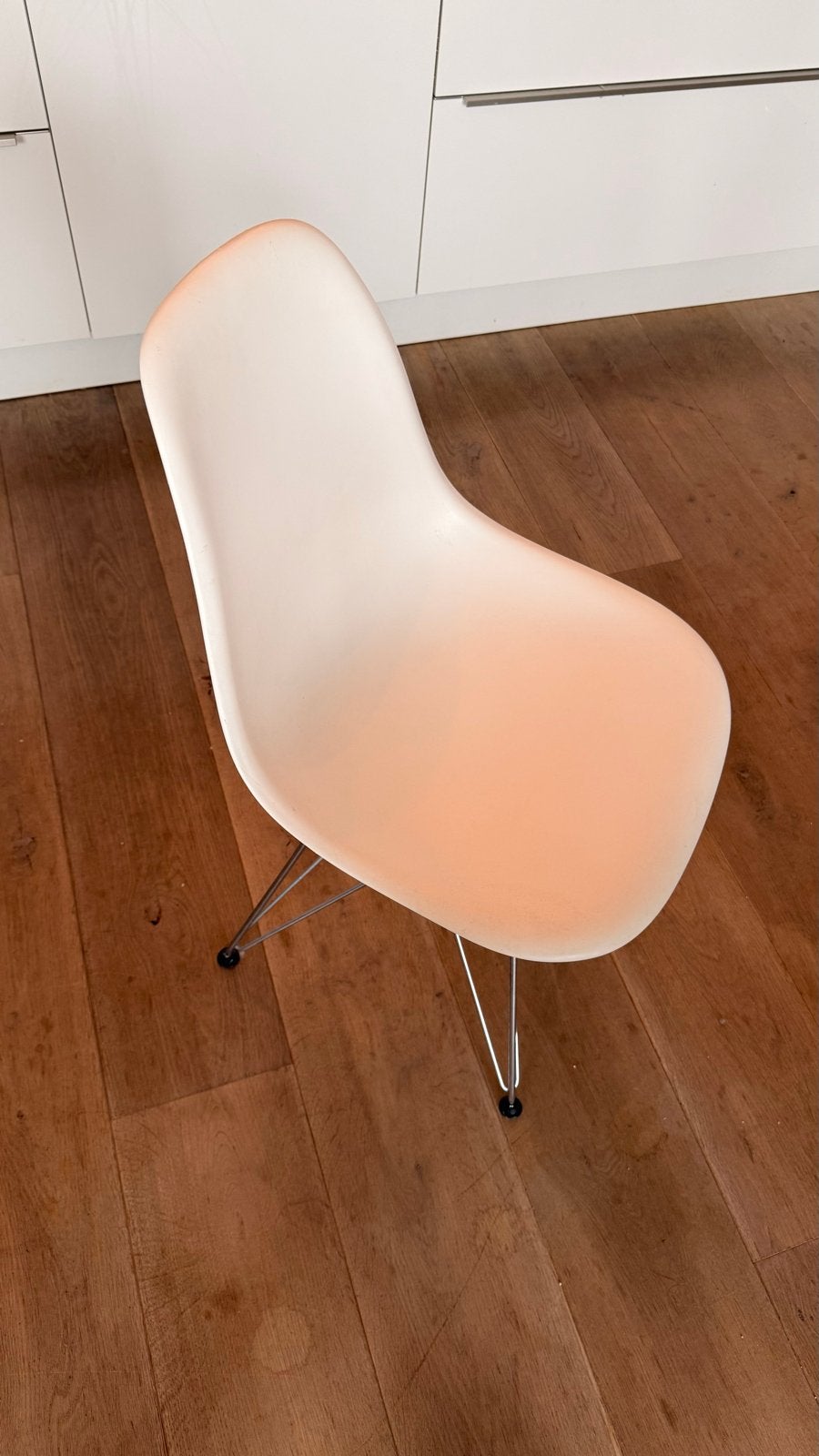 Vitra Eames DSR Kuipstoel - Wit, Huis en Inrichting, Ophalen, Kunststof, Gebruikt, Wit
