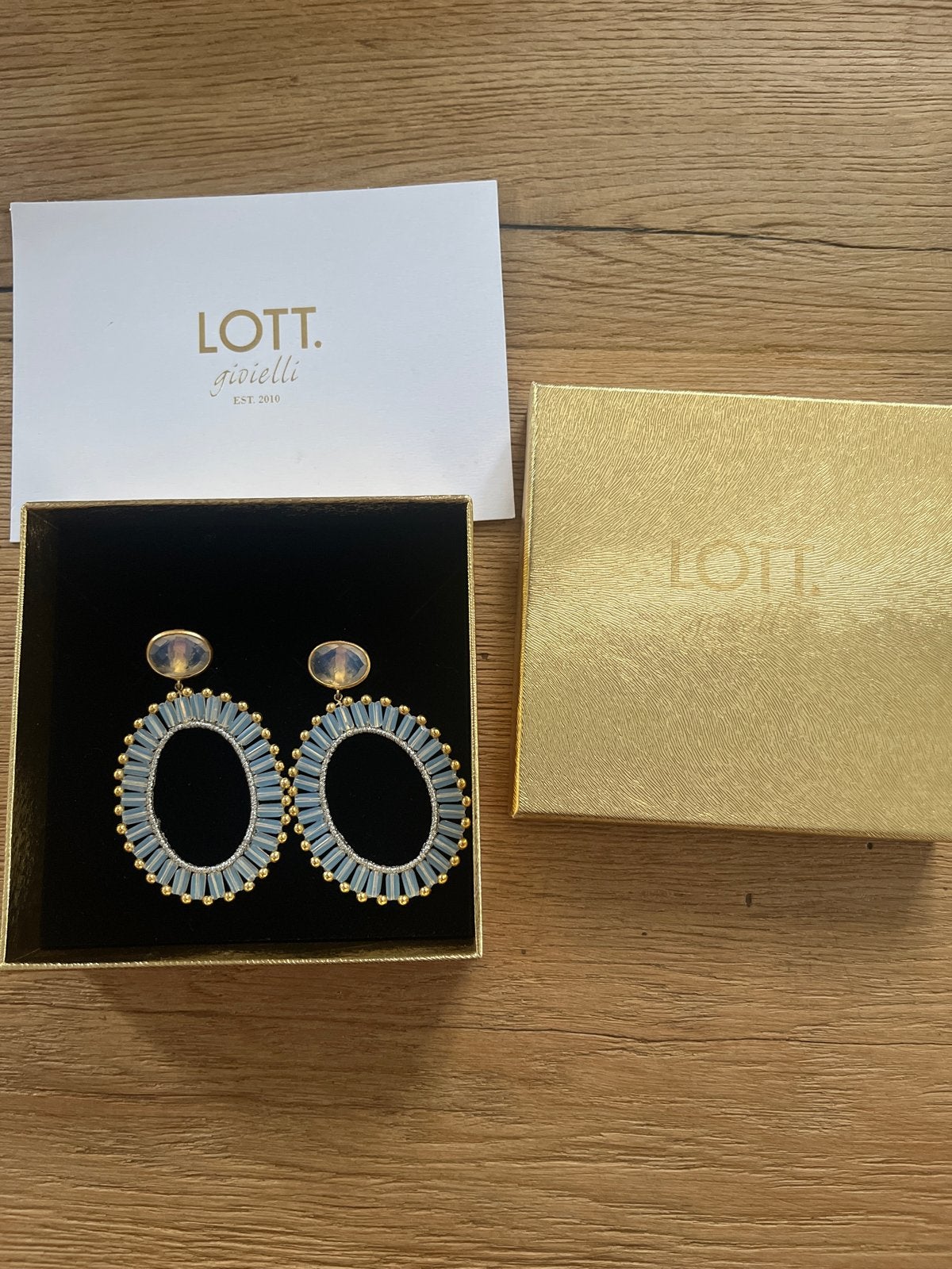 LOTT. Gioielli Oorbellen met Blauwe Kristallen, Sieraden, Tassen en Uiterlijk, Oorbellen, Overige materialen, Hangers, Blauw, Zo goed als nieuw