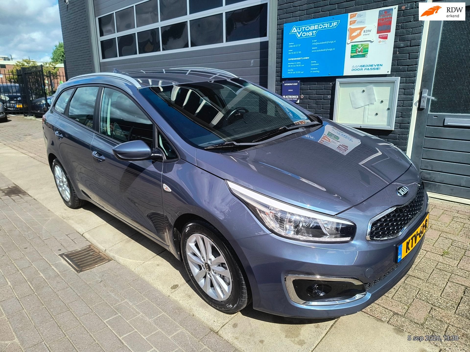 Kia Cee'd Sportswagon 1.6 GDI DynamicLine nieuwe banden en g, Voorwielaandrijving, Dealer onderhouden, Gebruikt, 4 cilinders