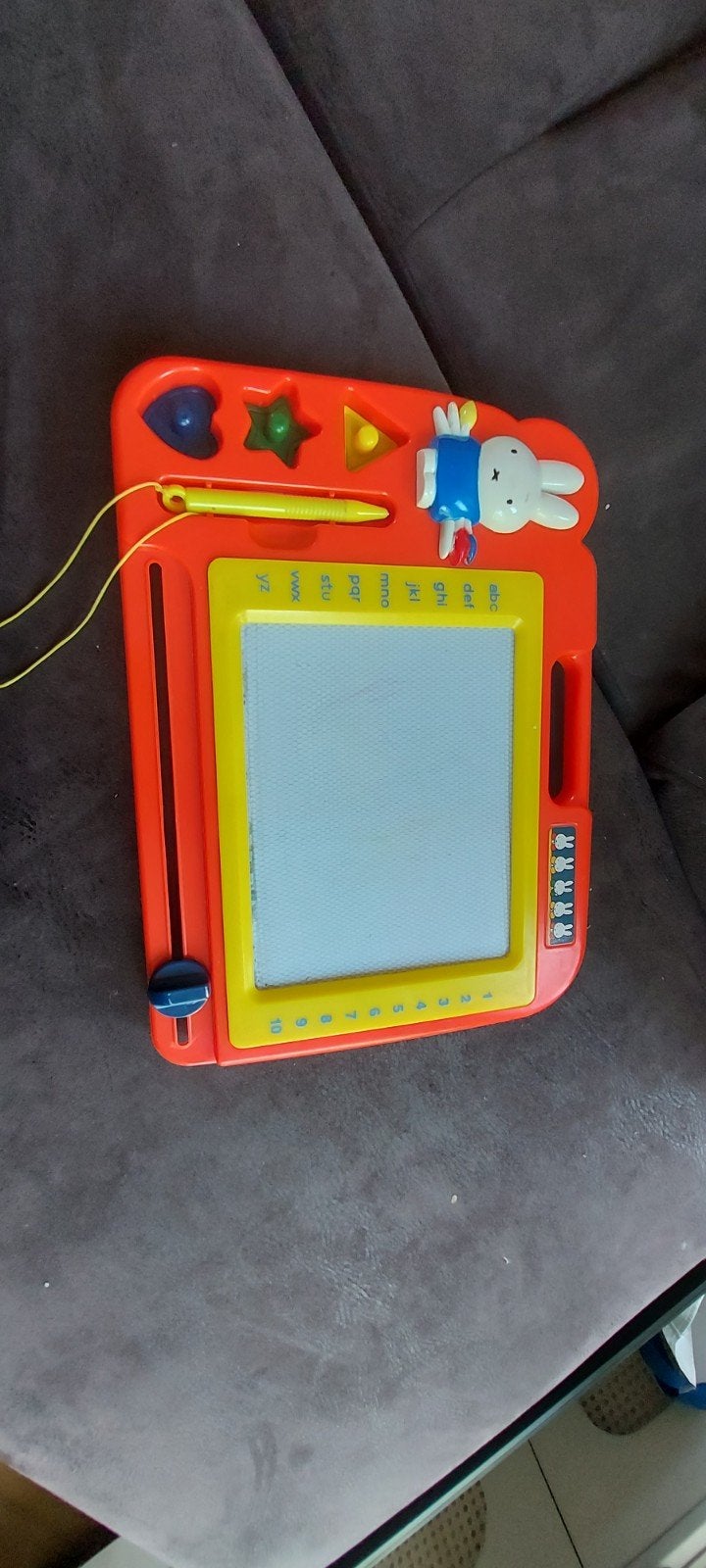Nijntje Magnetisch Tekenbord met Pen en 3 Stempels, Ophalen of Verzenden, Gebruikt, Knutselen