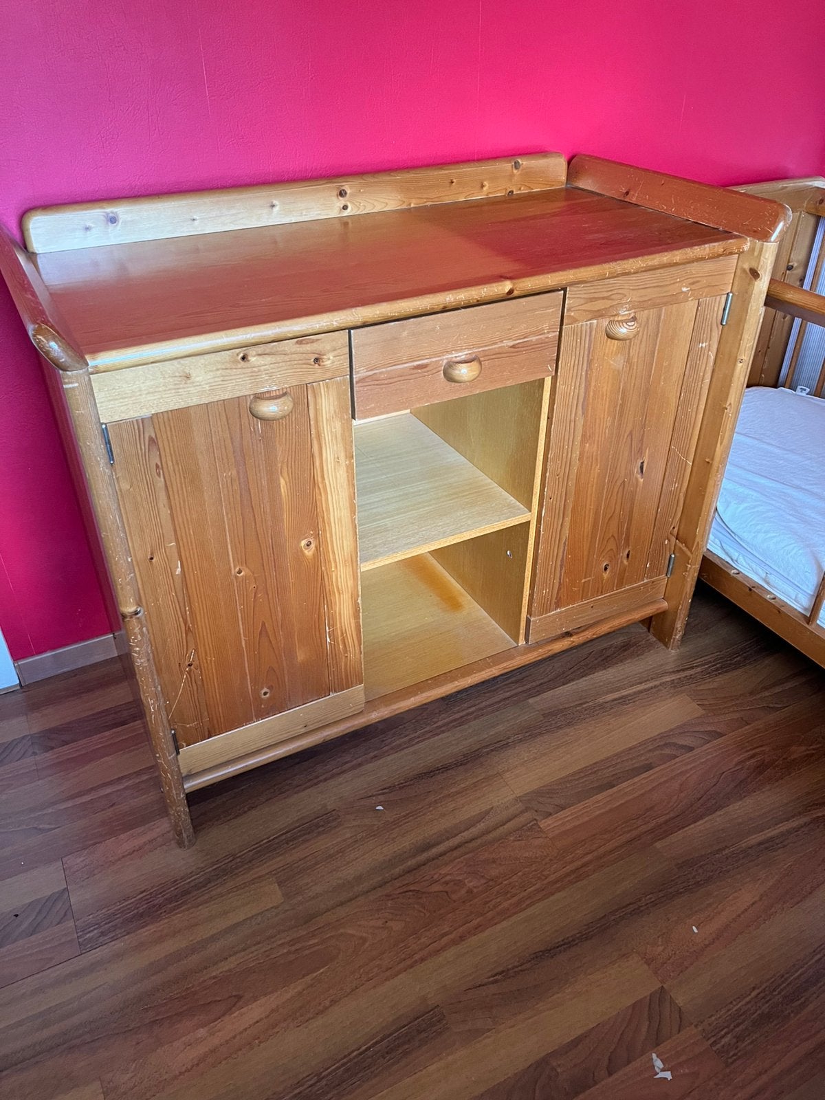 Commode en ledikantje, Ophalen, Gebruikt