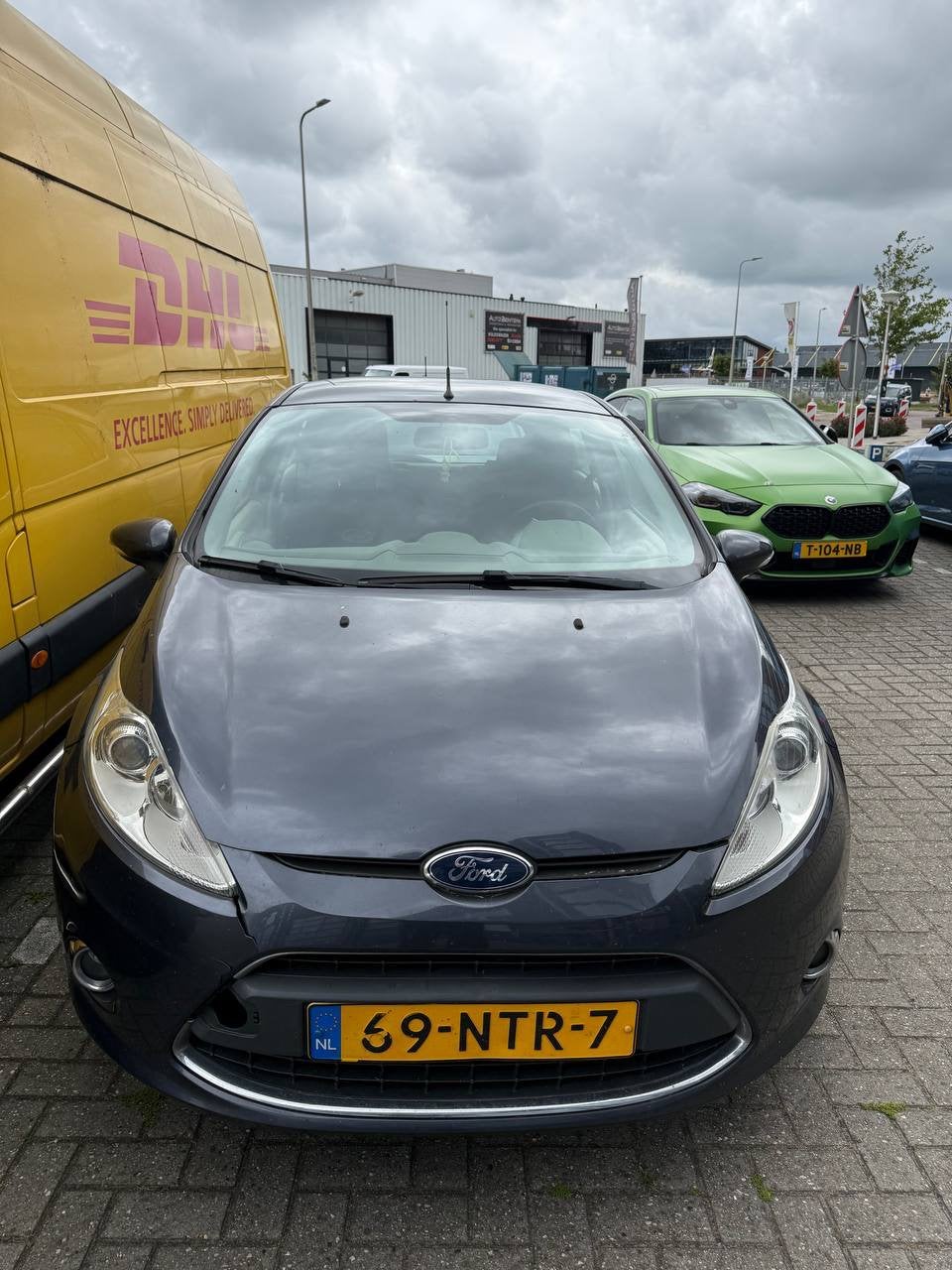 Ford Fiësta 1.6 Ti-vct 88KW 5DR 2010 Grijs MOTOR DEFECT, Auto's, Voorwielaandrijving, 1596 cc, 40 €/maand, Origineel Nederlands