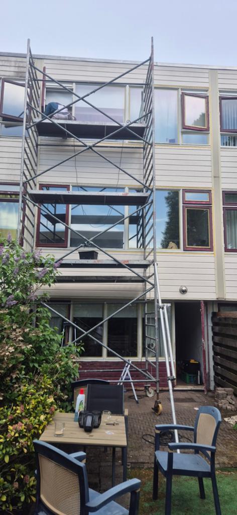 VAKMAN VOOR AL UW SCHILDERWERK& RENOVLIES | BINNEN EN BUITEN, Diensten en Vakmensen, Schilders en Behangers, Garantie, Behangen