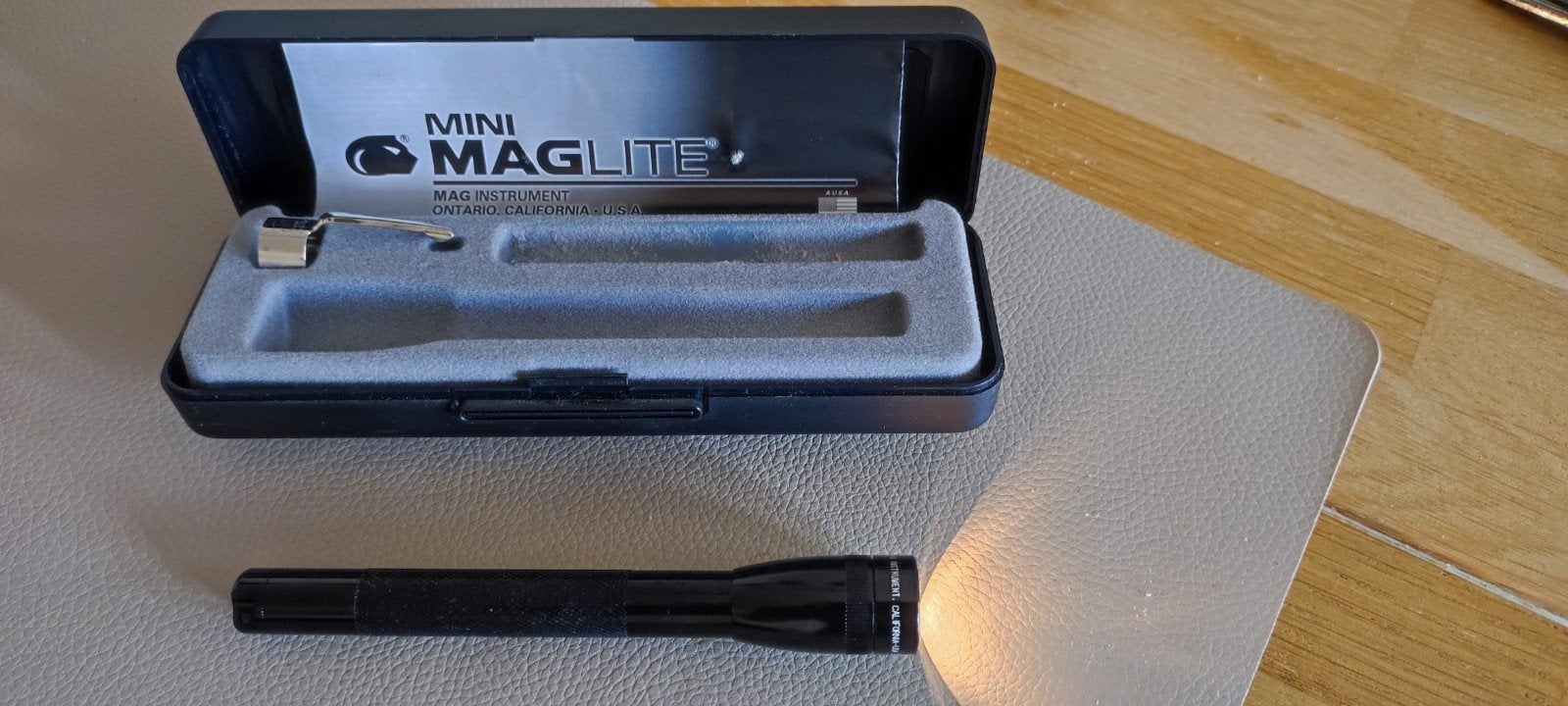 Mini Maglite zaklamp met originele doos, Caravans en Kamperen, Ophalen of Verzenden, Gebruikt, Batterij