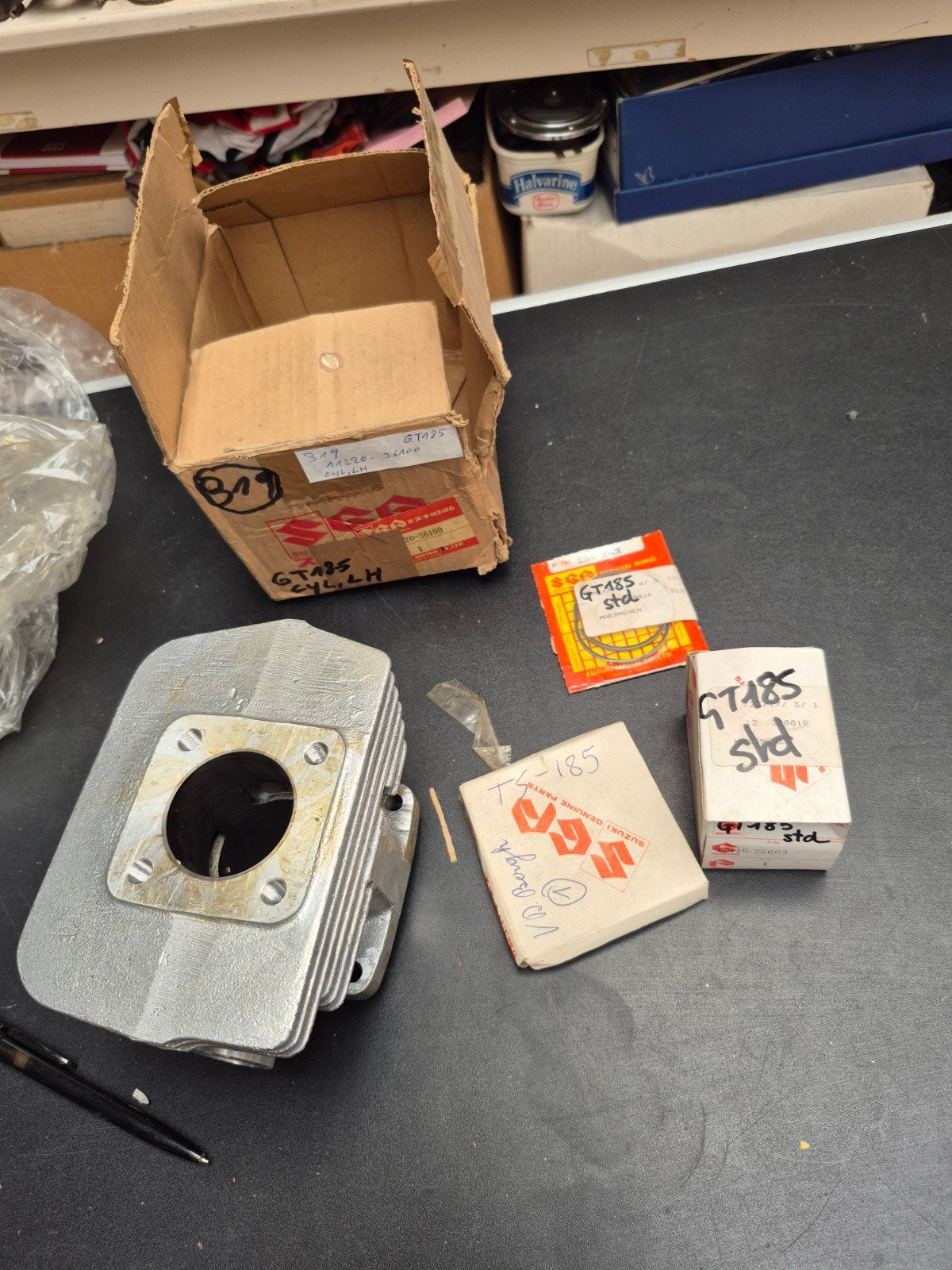 suzuki gt185 cilinderset links New old stock nos, Ophalen of Verzenden