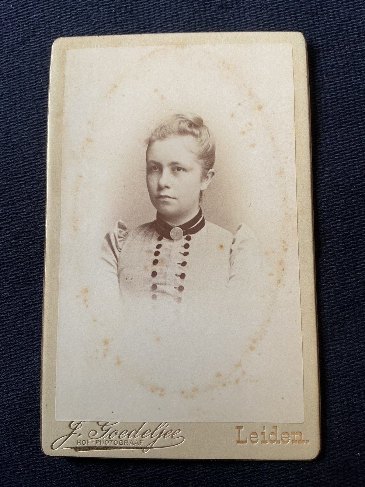 CDV, Jongedame, JAN GOEDELJEE, LEIDEN, Carte de Visite, Ophalen of Verzenden, Voor 1940, Gebruikt, Foto
