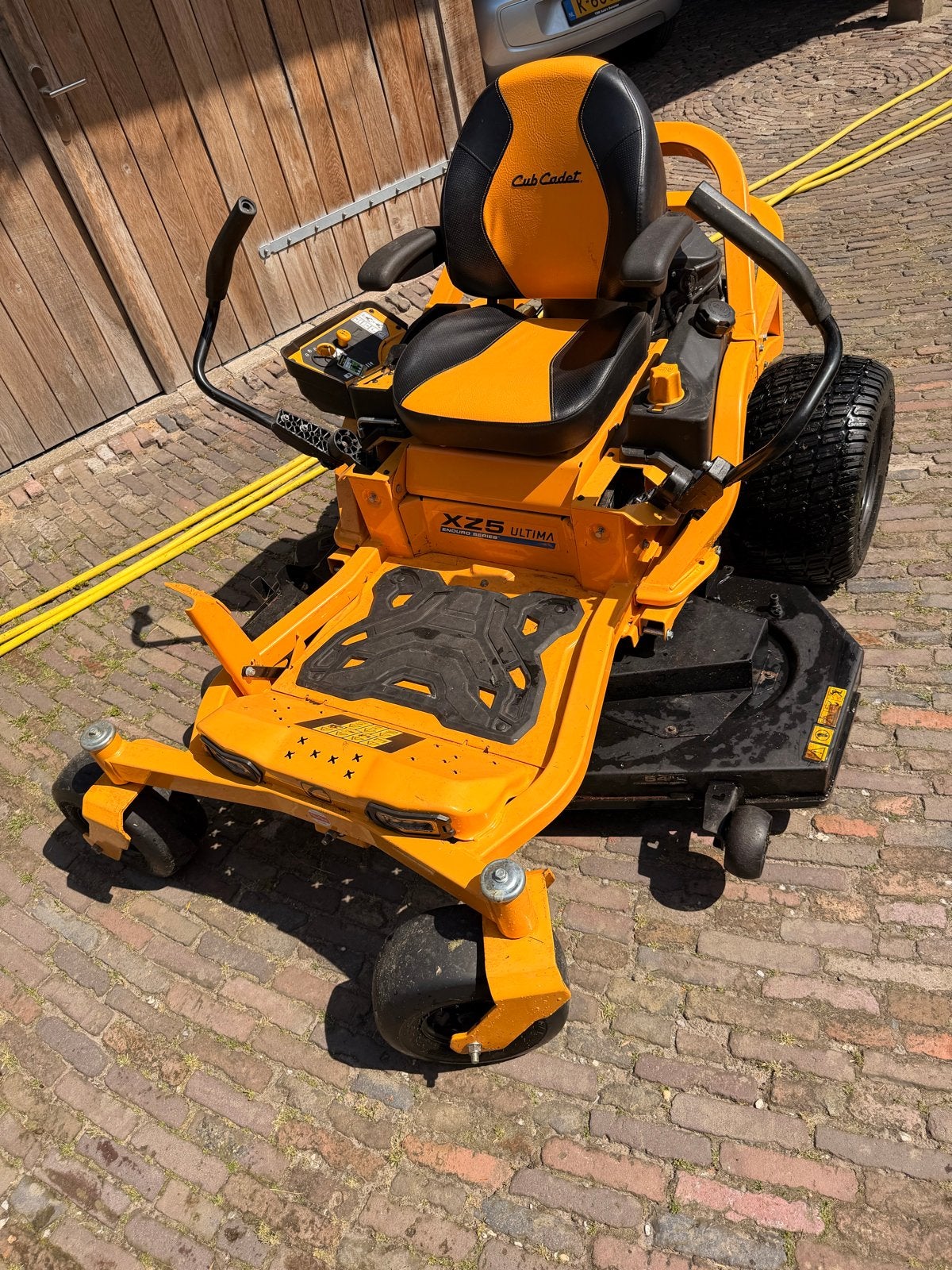 Cub Cadet XZ5 Ultima Zero Turn Maaier - 137 cm, Ophalen, Gebruikt, Mulchfunctie, 120 cm of meer