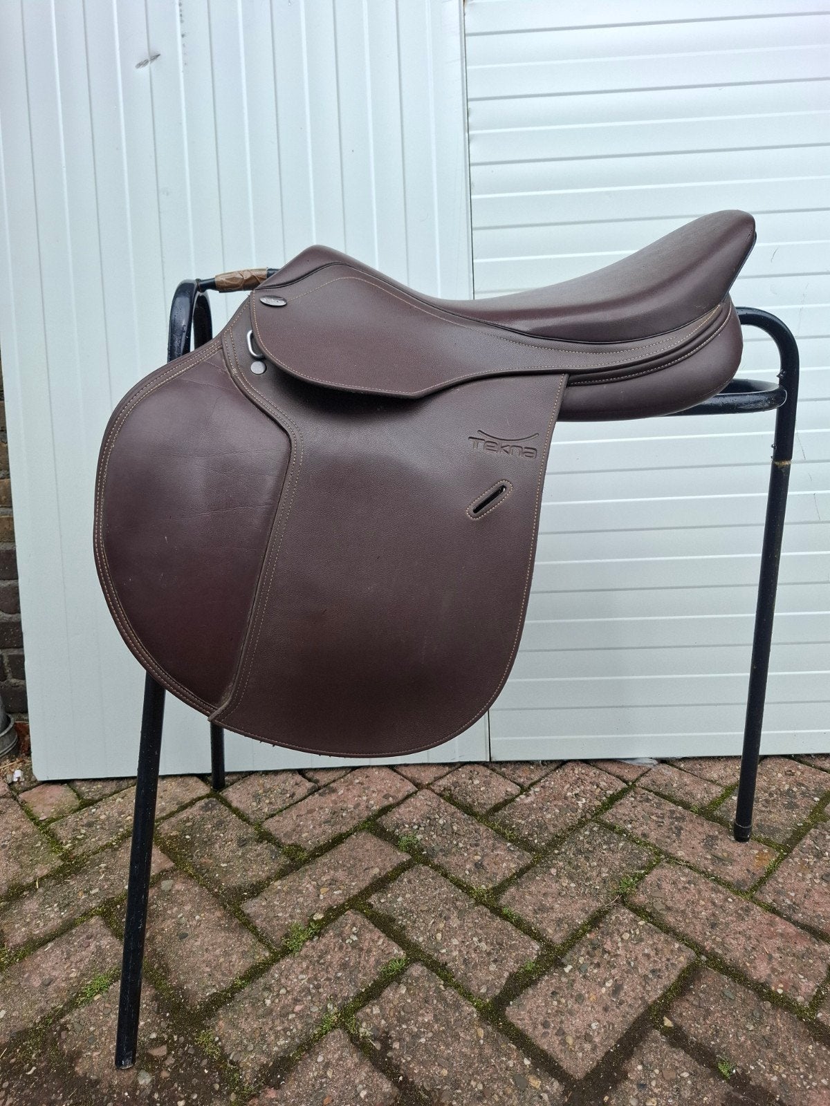 Tekna springzadel 17 inch, Verzenden, Springen, Zo goed als nieuw