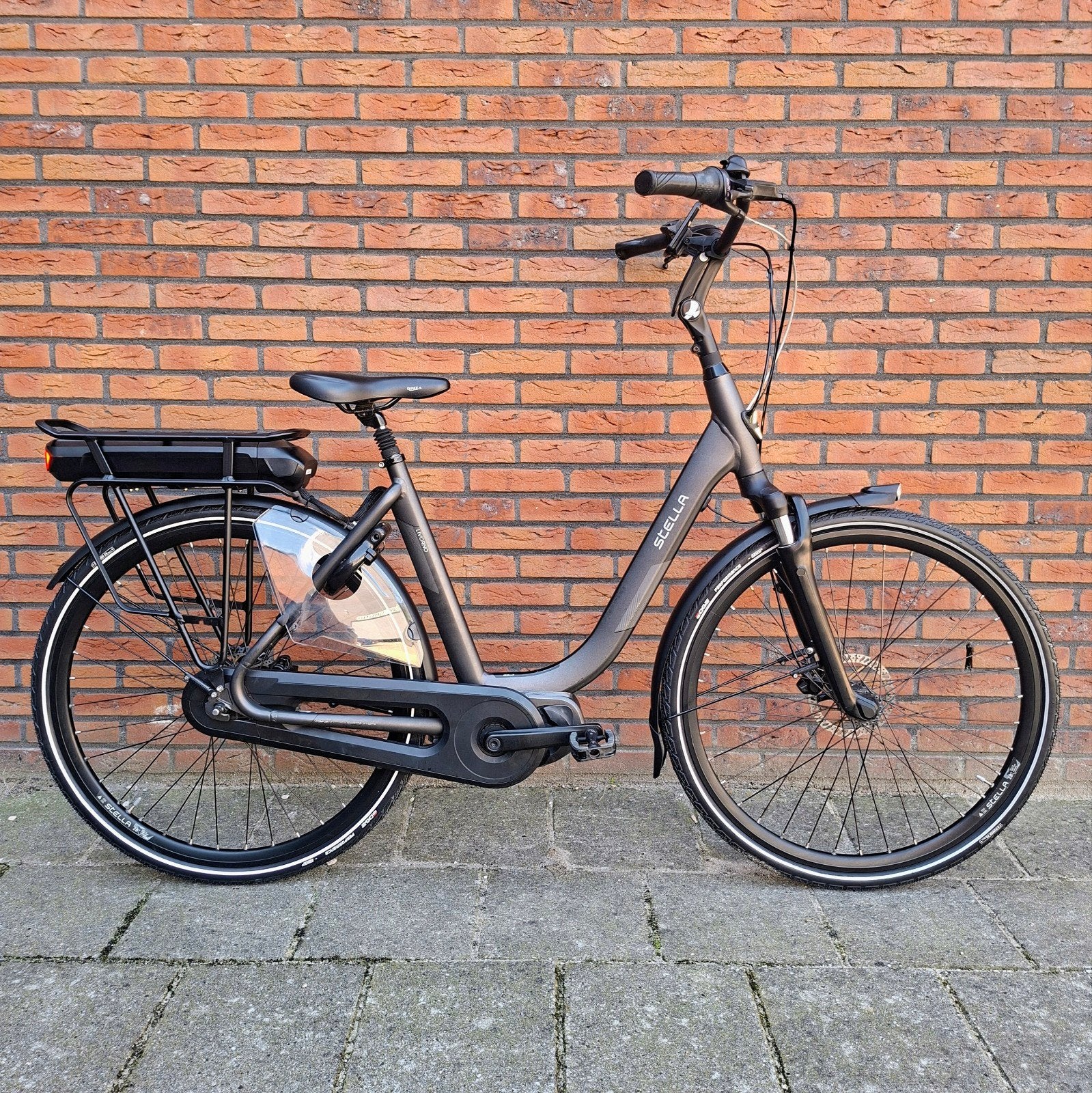 Stella Livorno Superior Taupe MDS Middenmotor *NIEUWSTAAT*, Fietsen en Brommers, Overige merken, Ophalen of Verzenden, Zo goed als nieuw