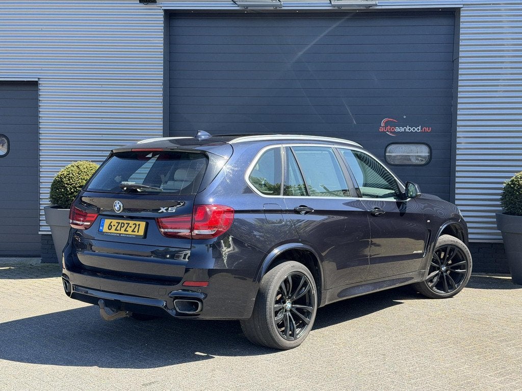 BMW X5 xDrive30d High Executive 7p. M-Sport | Panoramadak |, Auto's, BMW, Gebruikt, 2993 cc, 7 stoelen, Zwart
