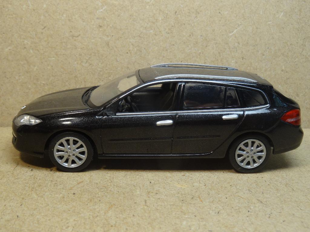 NOREV 1/43, RENAULT LAGUNA Metalic Black, Zie Foto`s, Ophalen of Verzenden, Zo goed als nieuw, Auto, Norev