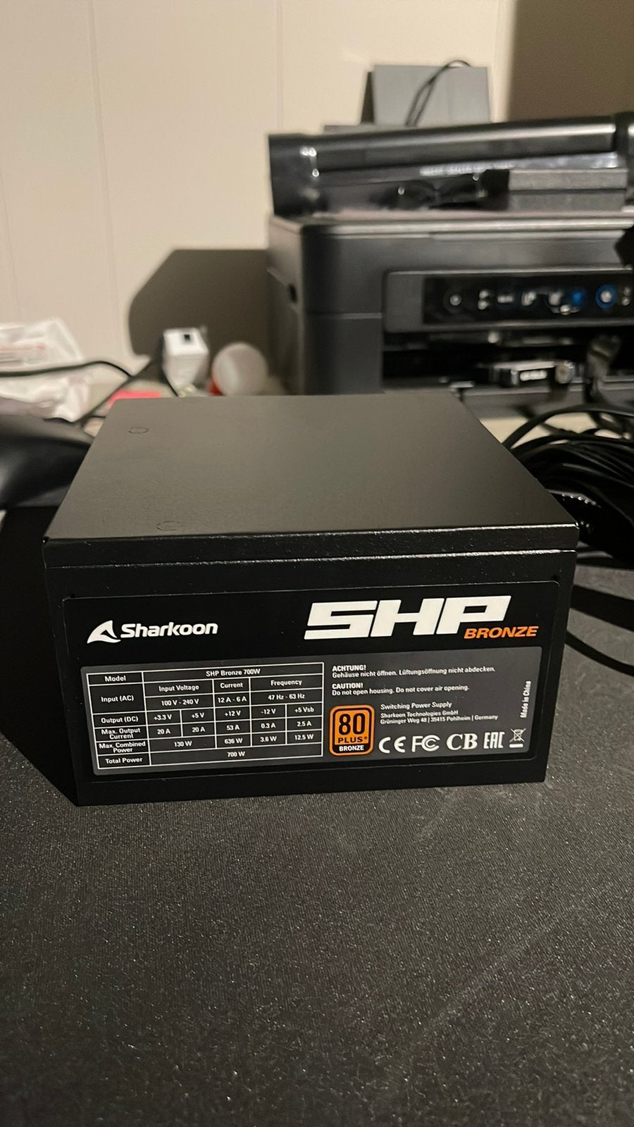 Sharkoon SHP Bronze 700W voeding, Ophalen of Verzenden, Zo goed als nieuw