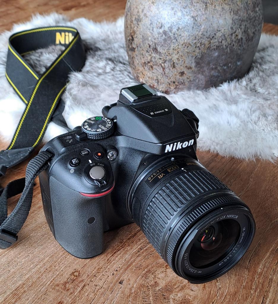 Nikon D5300 met accessoires, Spiegelreflex, Ophalen of Verzenden, Zo goed als nieuw, Nikon