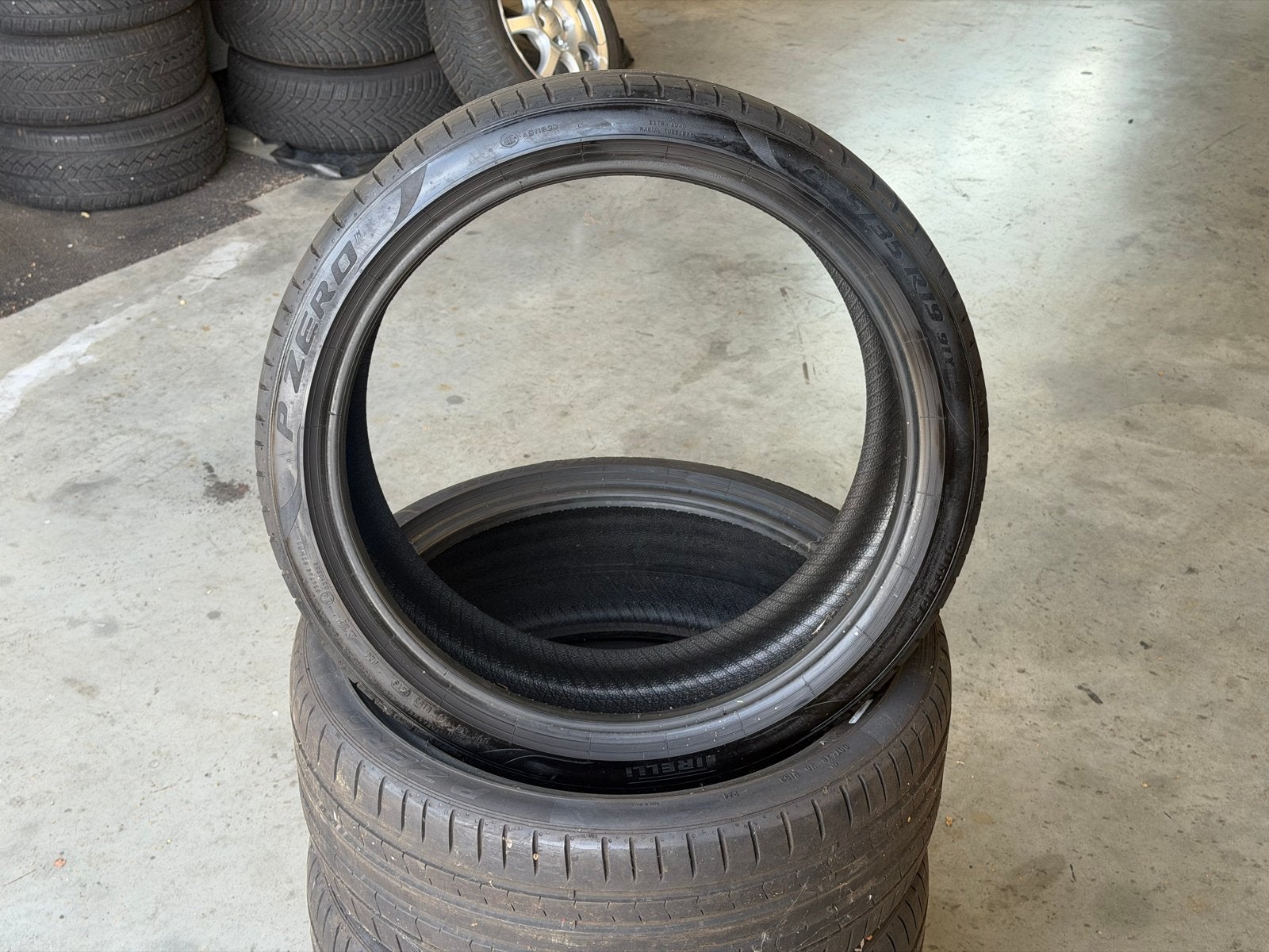Pirelli P Zero 285/35 R19 91Y (PZ4) Zomerbanden (4 stuks), Auto diversen, Wieldoppen, Ophalen, Gebruikt